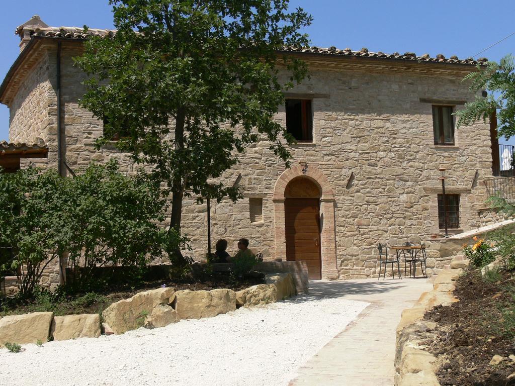Locanda Dell'Istrice Camerino Bagian luar foto